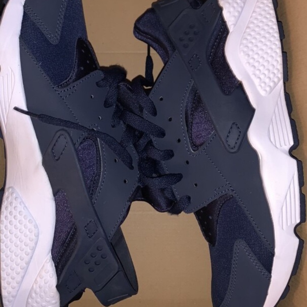 Nike Huarache Shoes